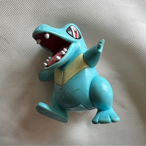 Nintendo Jakks Pacific Pokemon Poseable 3" Inch Totodile Action Figure 2007 - Picture 2 of 8